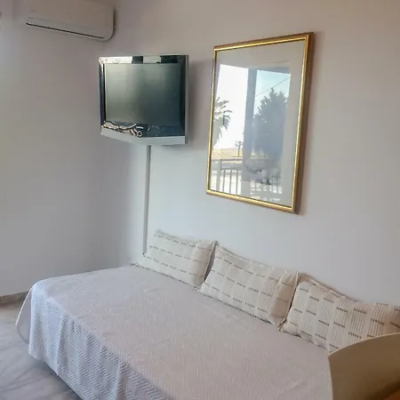 Aelia Ii Aparthotel *